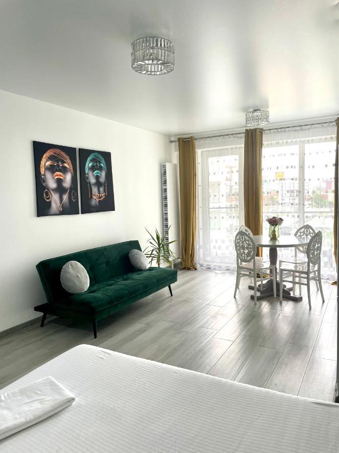 Dominic 2 Beds 1 Sofa Parking Pool Apartament By Alezzi Nord10 Apartment Navodari Luaran gambar