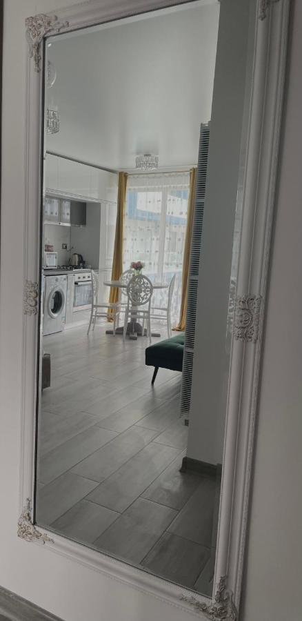 Dominic 2 Beds 1 Sofa Parking Pool Apartament By Alezzi Nord10 Apartment Navodari Luaran gambar