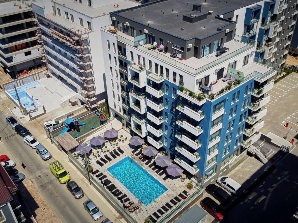 Dominic 2 Beds 1 Sofa Parking Pool Apartament By Alezzi Nord10 Apartment Navodari Luaran gambar